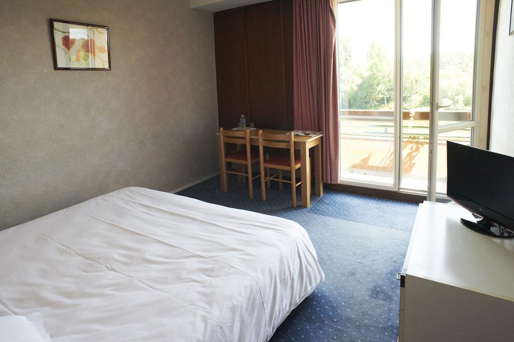 Hotel Les Ondines Châteauneuf-sur-Sarthe Pokój zdjęcie