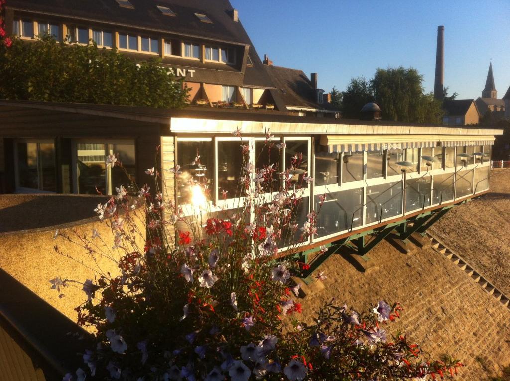 Hotel Les Ondines Châteauneuf-sur-Sarthe Zewnętrze zdjęcie